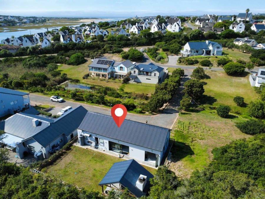 2 Bedroom Property for Sale in Stilbaai Wes Western Cape